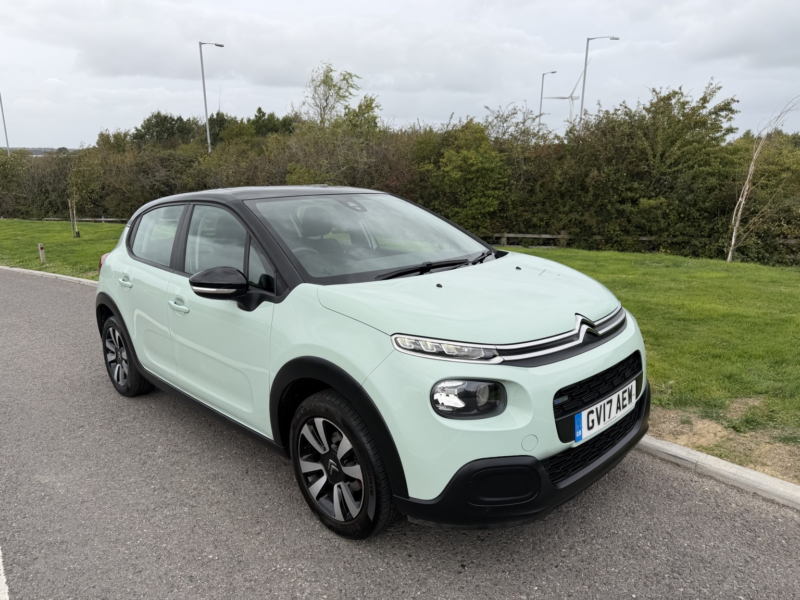 2017 Citroen C3 1.2 Puretech Feel in Green — image 1