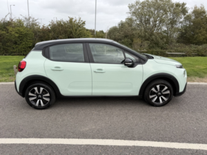 2017 Citroen C3 1.2 Puretech Feel in Green — image 2