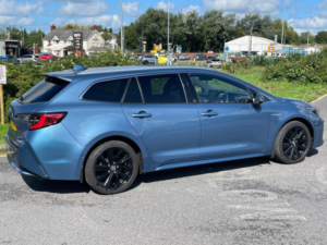 2021 Toyota Corolla 1.8 Vvt-H Design Touring Sports CVT Euro 6 (s/s) 5dr in Blue — image 2