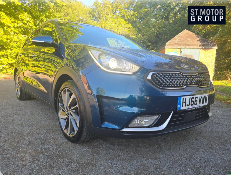 2016 Kia Niro 1.6h Gdi First Edition Dct Euro 6 (s/s) 5dr in Blue — image 1