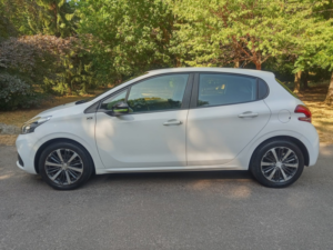 2016 Peugeot 208 1.2 Puretech Xs Lime in White — image 3
