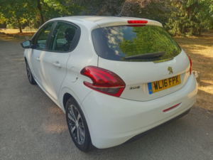 2016 Peugeot 208 1.2 Puretech Xs Lime in White — image 5