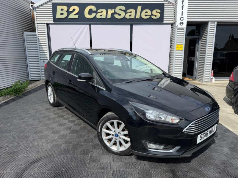 2016 Ford Focus 1.0t Ecoboost Titanium Auto Euro 6 (s/s) 5dr in Black — image 1