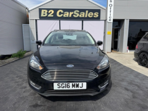2016 Ford Focus 1.0t Ecoboost Titanium Auto Euro 6 (s/s) 5dr in Black — image 3
