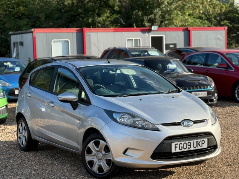2009 Ford Fiesta 1.25 Style 5dr in Silver — image 1