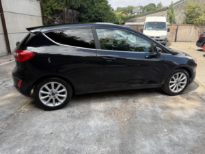2017 Ford Fiesta 1.0 T Ecoboost Titanium in Black — image 5