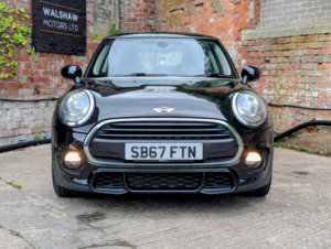2017 MINI Hatch 1.5 Cooper 3-Door Hatch in Black — image 2
