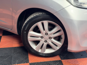 2015 Honda Jazz 1.4 I-Vtec Es Plus Hatchback 5dr Petrol CVT Euro 5 (99 Ps) in Silver — image 5
