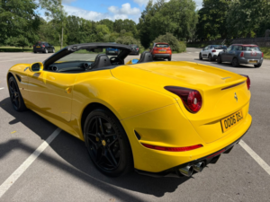 2014 Ferrari California 3.8 V8 T in Yellow — image 2