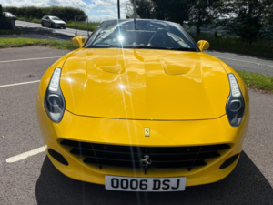2014 Ferrari California 3.8 V8 T in Yellow — image 3