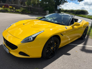 2014 Ferrari California 3.8 V8 T in Yellow — image 4