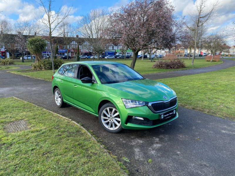 2019 Skoda Scala 1.5 Tsi Se in Green — image 1