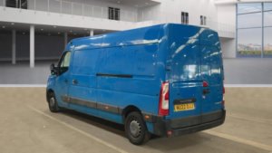 2022 Renault Master 2.3 Fwd Lm35 Energy Dci 150 Business My19 in Blue — image 3