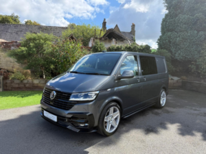 2020 Volkswagen Transporter 2.0 Tdi T32 Highline 150 DSG in Grey — image 4