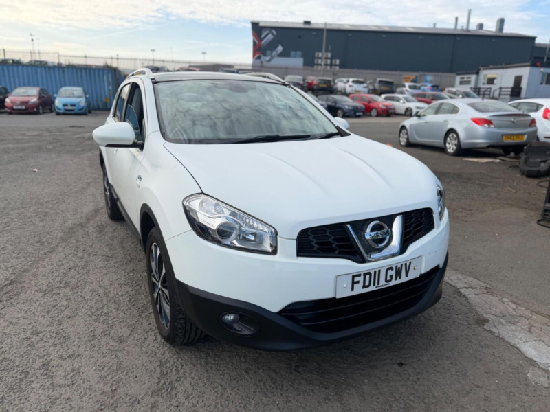 2011 Nissan Qashqai 1.6 N-Tec 2WD Euro 5 5dr in White — image 1