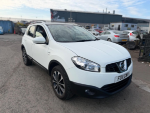 2011 Nissan Qashqai 1.6 N-Tec 2WD Euro 5 5dr in White — image 6