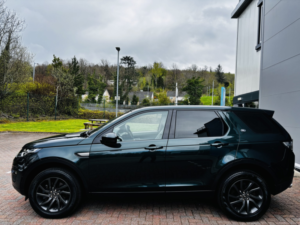 2017 Land Rover Discovery Sport 2.0 Td4 Se Tech in Green — image 6