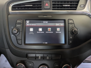 2017 Kia Ceed 1.6 Crdi 2 Automatic. 2 Owners. Carplay. Kia Service History. Sat Nav. Reara Camera. in Silver — image 4