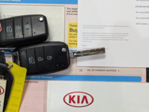 2017 Kia Ceed 1.6 Crdi 2 Automatic. 2 Owners. Carplay. Kia Service History. Sat Nav. Reara Camera. in Silver — image 6