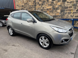 2011 Hyundai Ix35 1.7 Crdi Premium Euro 5 (s/s) 5dr in Silver — image 2