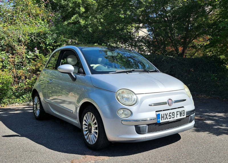 2009 Fiat 500 1.4 500 1.4 Lounge in Silver — image 1