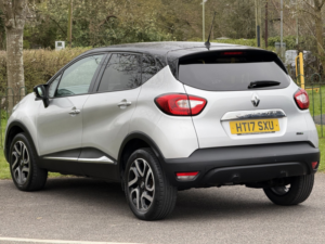 2017 Renault Captur 1.5 Dynamique S Nav Dci 90 in Silver — image 6