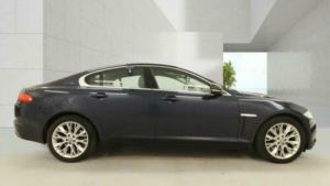 2013 Jaguar Xf 2.2d Premium Luxury Auto Euro 5 (s/s) 4dr in Blue — image 6