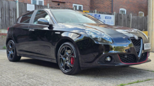 2016 Alfa Romeo Giulietta 2.0 Jtdm-2 Speciale Tct Euro 6 (s/s) 5dr in Black — image 4