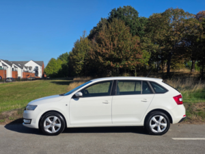 2013 Skoda Rapid Spaceback 1.2 Tsi Se Hatchback 5dr Petrol Manual Euro 5 (86 Ps) in White — image 4