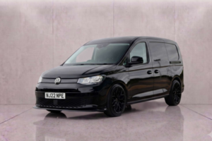 2022 Volkswagen Caddy 2.0 Caddy Maxi C20 Commerce Tdi in Black — image 3
