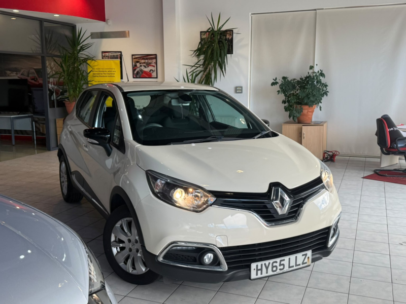 2015 Renault Captur 1.5 Expression+ Dci 90 in White — image 1