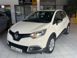 2015 Renault Captur 1.5 Expression+ Dci 90 in White — image 5