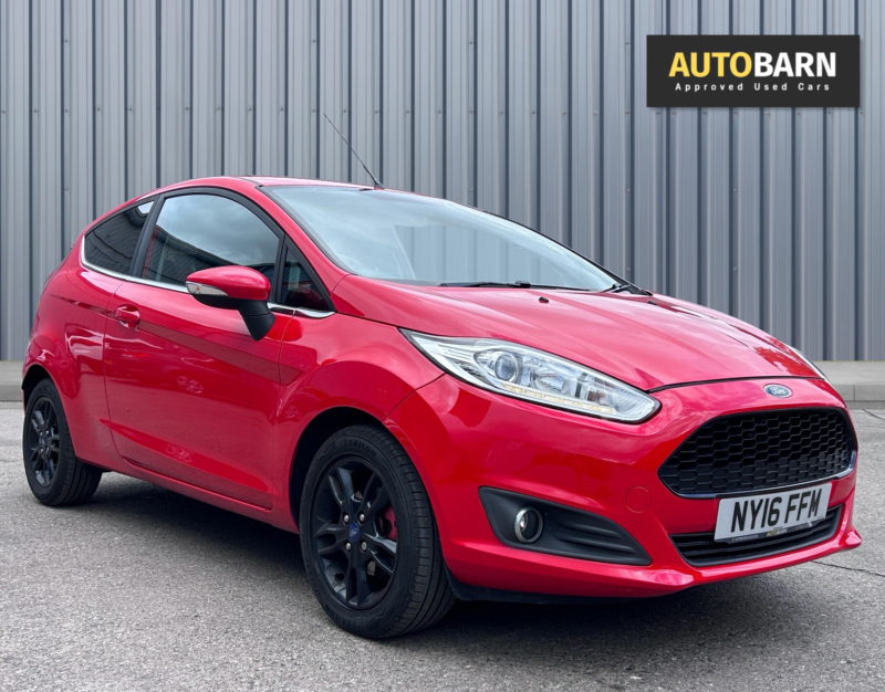 2016 Ford Fiesta 1.25 Zetec Hatchback 3dr Petrol Manual Euro 6 (82 Ps) in Red — image 1