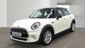 2018 MINI Hatch 1.5 Cooper Euro 6 (s/s) 5dr in White — image 2