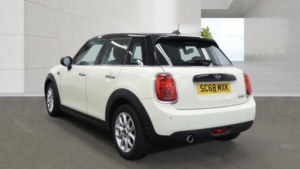2018 MINI Hatch 1.5 Cooper Euro 6 (s/s) 5dr in White — image 3