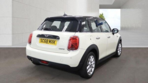 2018 MINI Hatch 1.5 Cooper Euro 6 (s/s) 5dr in White — image 4