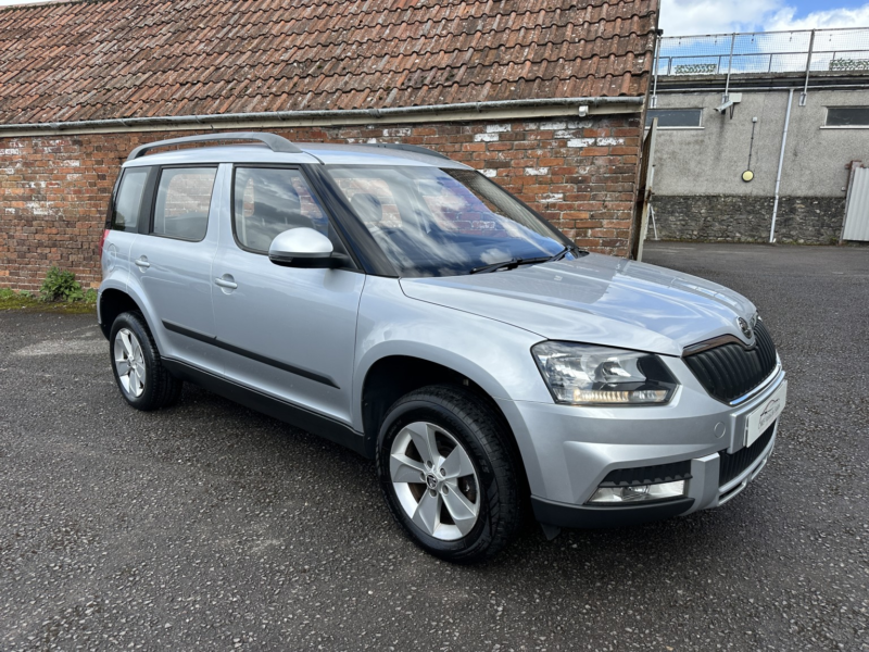 2014 Skoda Yeti 2.0 Tdi S in Silver — image 1