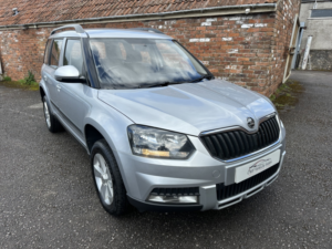 2014 Skoda Yeti 2.0 Tdi S in Silver — image 2