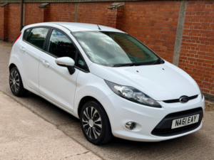 2011 Ford Fiesta 1.25 Edge 5dr in White — image 2