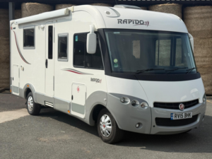 2015 Rapido 840f 840f 4 Berth Fixed Island Bed - Roof Fitted Aircon in White — image 2