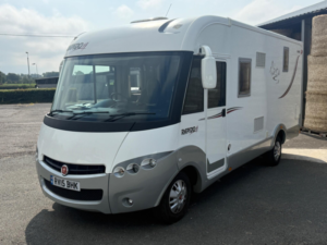2015 Rapido 840f 840f 4 Berth Fixed Island Bed - Roof Fitted Aircon in White — image 5