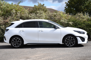 2023 Kia Ceed 1.5 T-Gdi Gt-Line Hatchback 5dr Petrol Manual Euro 6 (s/s) (158 Bhp) in White — image 2