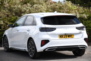 2023 Kia Ceed 1.5 T-Gdi Gt-Line Hatchback 5dr Petrol Manual Euro 6 (s/s) (158 Bhp) in White — image 3