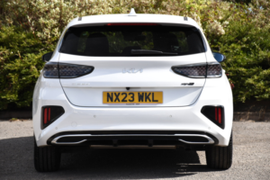 2023 Kia Ceed 1.5 T-Gdi Gt-Line Hatchback 5dr Petrol Manual Euro 6 (s/s) (158 Bhp) in White — image 6