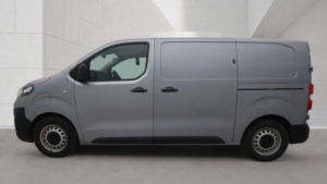 2022 Vauxhall Vivaro Electric 3100 75kwh Dynamic Auto L1 H1 6dr (7.4kw Charger) in Grey — image 2