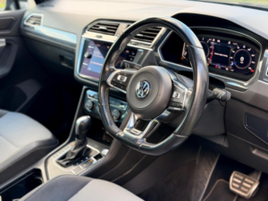 2020 Volkswagen Tiguan 1.5 Tsi Evo R-Line Tech DSG Euro 6 (s/s) 5dr in Black — image 2