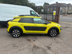 2015 Citroen C4 Cactus 1.2 Puretech Flair Hatchback 5dr Petrol Etg5 Euro 6 (s/s) (82 Ps) in Yellow — image 2
