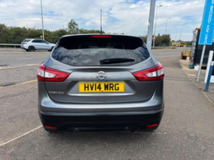 2014 Nissan Qashqai 1.6 Dci Acenta Premium 4WD Euro 5 (s/s) 5dr in Grey — image 5