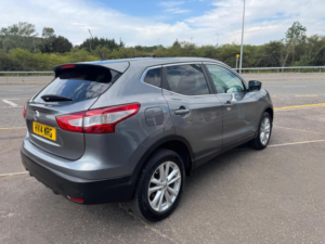 2014 Nissan Qashqai 1.6 Dci Acenta Premium 4WD Euro 5 (s/s) 5dr in Grey — image 6