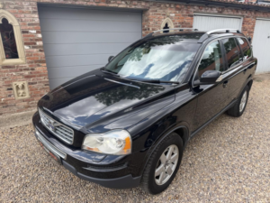 2010 Volvo Xc90 2.4 D5 Active in Black — image 2